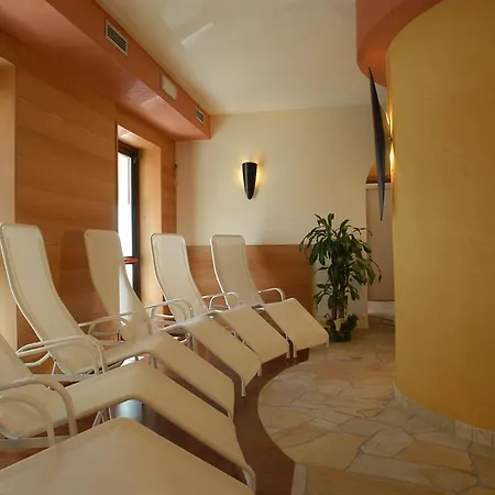 Hotel Centrale Hotell 3*